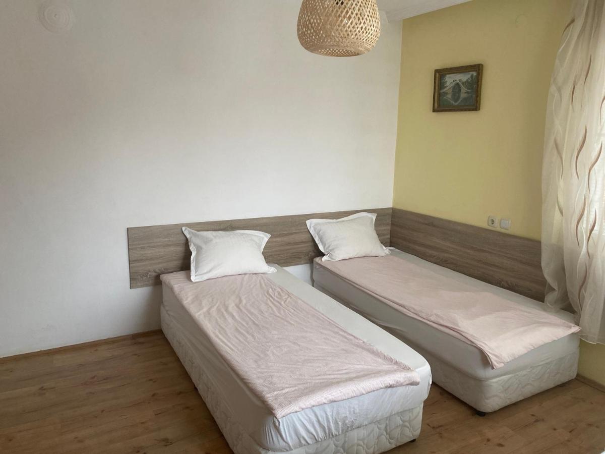 Guest House Simona Sapareva Banya Eksteriør billede